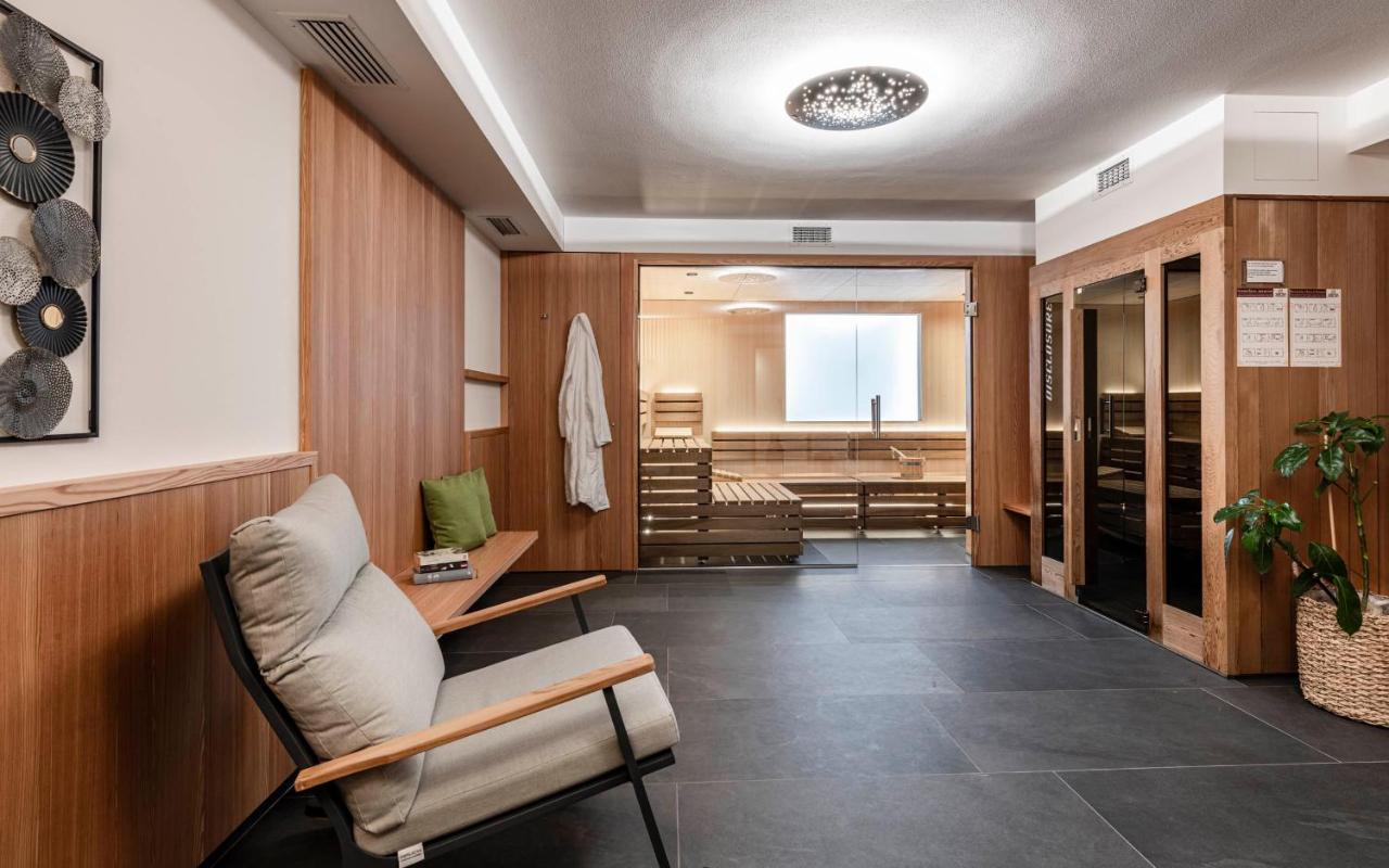 Garni Hotel Amelia Tirol Buitenkant foto