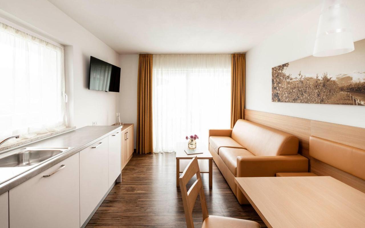 Garni Hotel Amelia Tirol Buitenkant foto