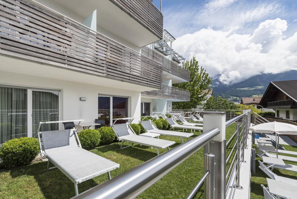 Garni Hotel Amelia Tirol Buitenkant foto