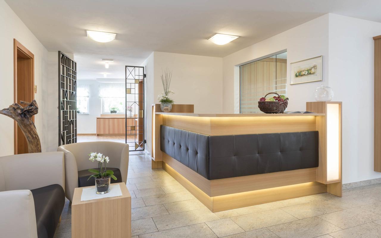 Garni Hotel Amelia Tirol Buitenkant foto